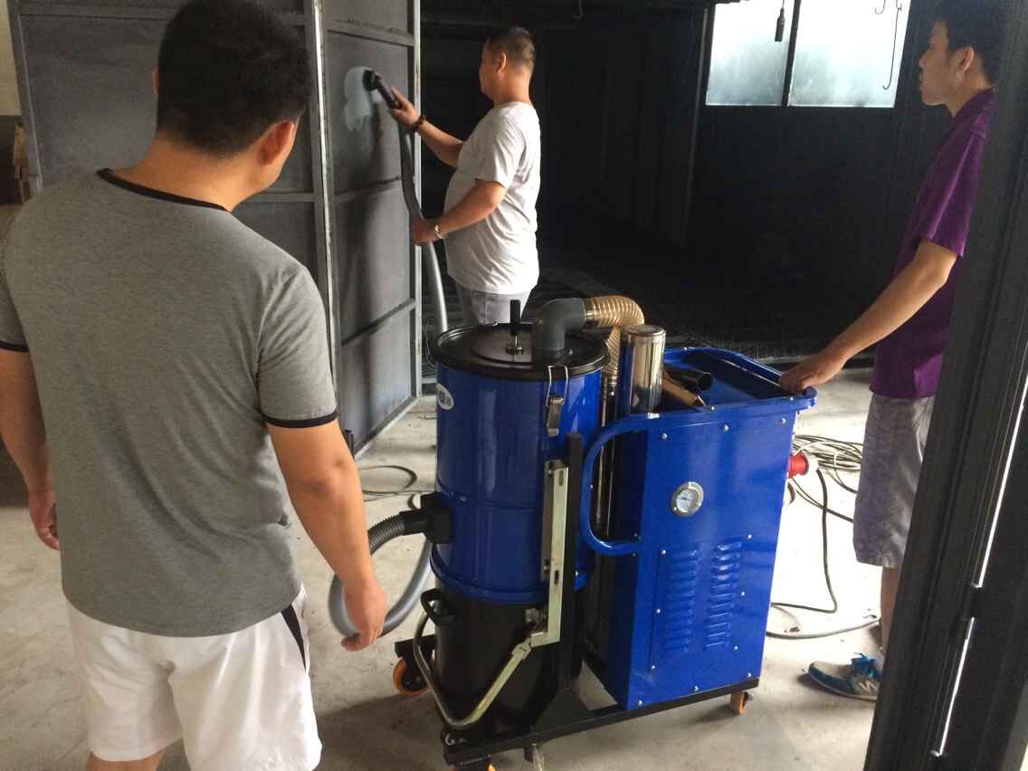 打磨車間該如何選擇工業(yè)吸塵器呢？85